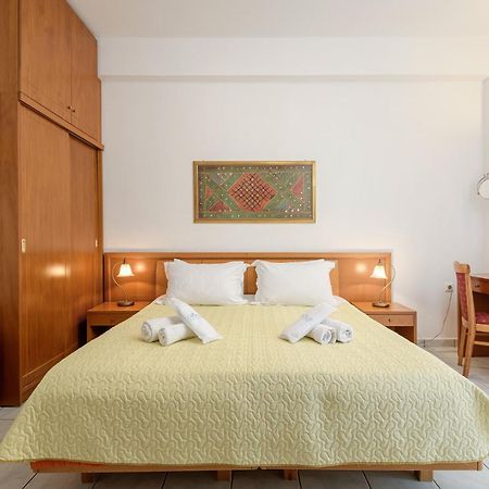 Grikos Hotel Patmos Town Exterior photo