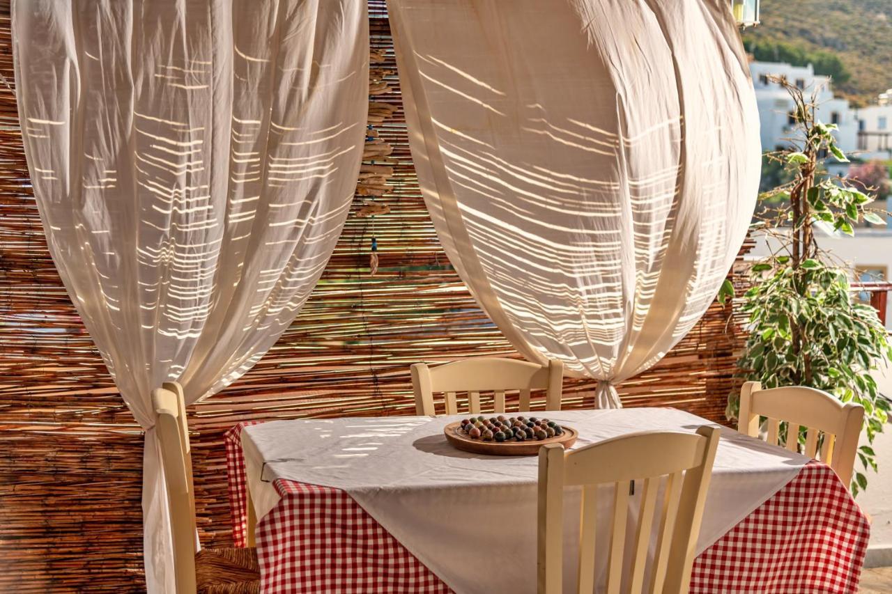 Grikos Hotel Patmos Town Exterior photo