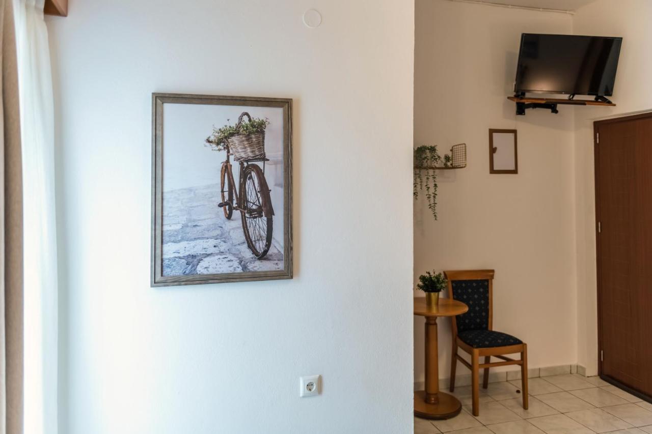 Grikos Hotel Patmos Town Exterior photo