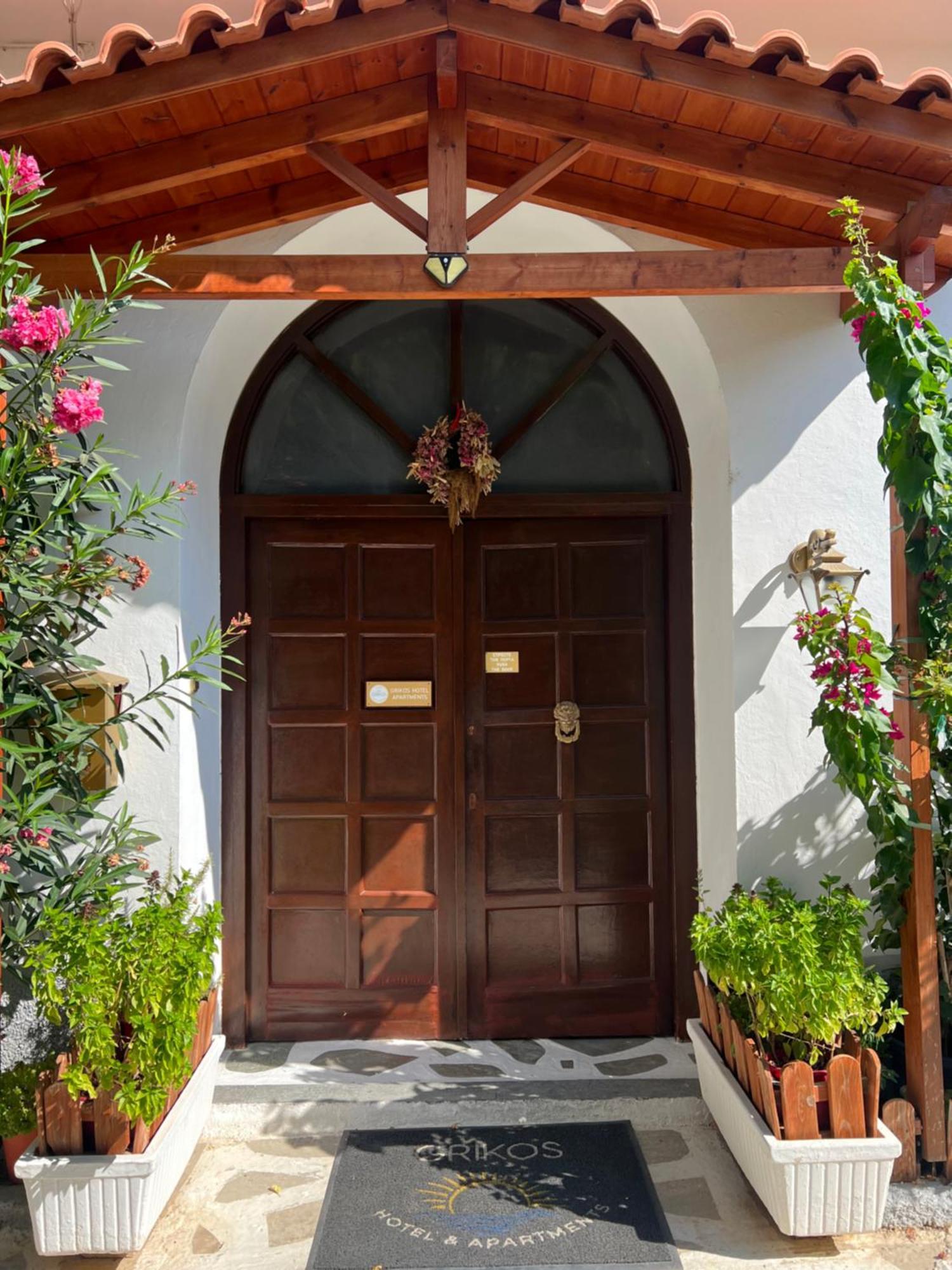 Grikos Hotel Patmos Town Exterior photo